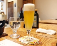 �P��̔��r�[��